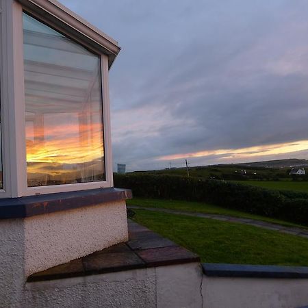 Finn Mccools Giants Causeway Hostel Bushmills Exterior photo