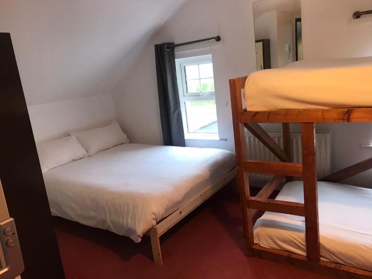 Finn Mccools Giants Causeway Hostel Bushmills Exterior photo