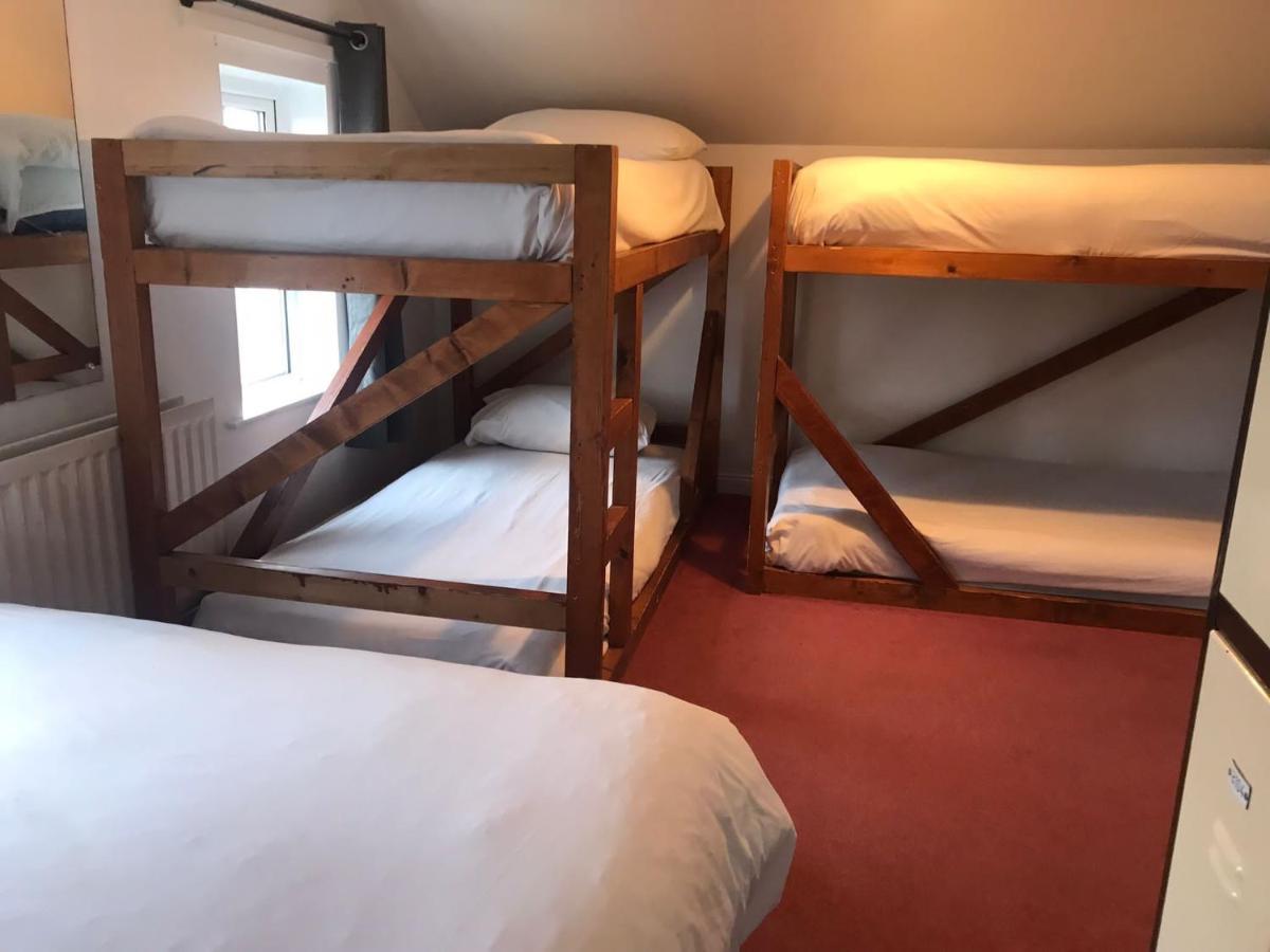 Finn Mccools Giants Causeway Hostel Bushmills Exterior photo
