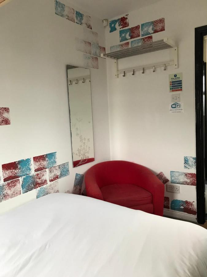Finn Mccools Giants Causeway Hostel Bushmills Exterior photo